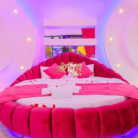 Super Luxury Memory With Private Pool